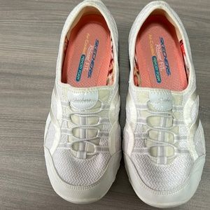 Skechers Relaxed Fit Air-Cooled Memory Foam